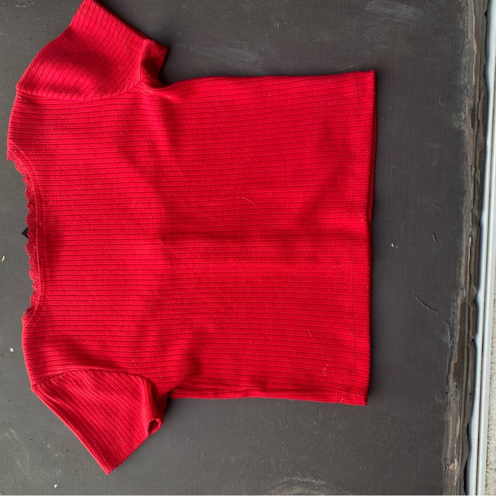 Red Ribbed Button-Up Blouse - Picture 6 of 7